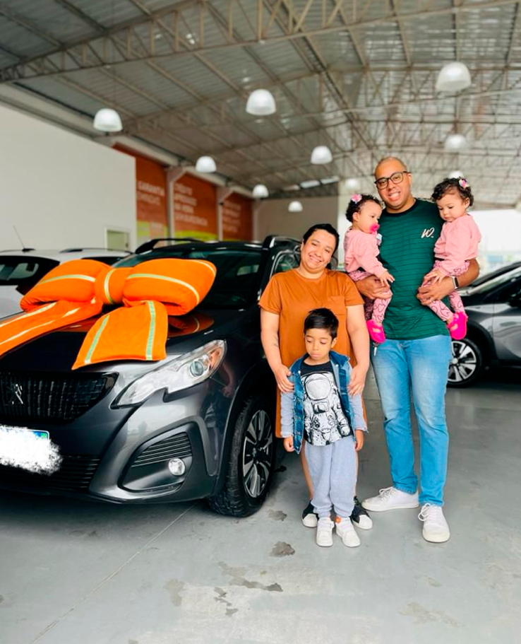 Aluno que comprou carro com renda do blog